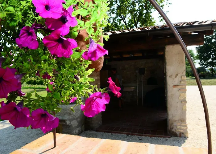 Corte Davini Alojamento de Turismo Rural Monzambano